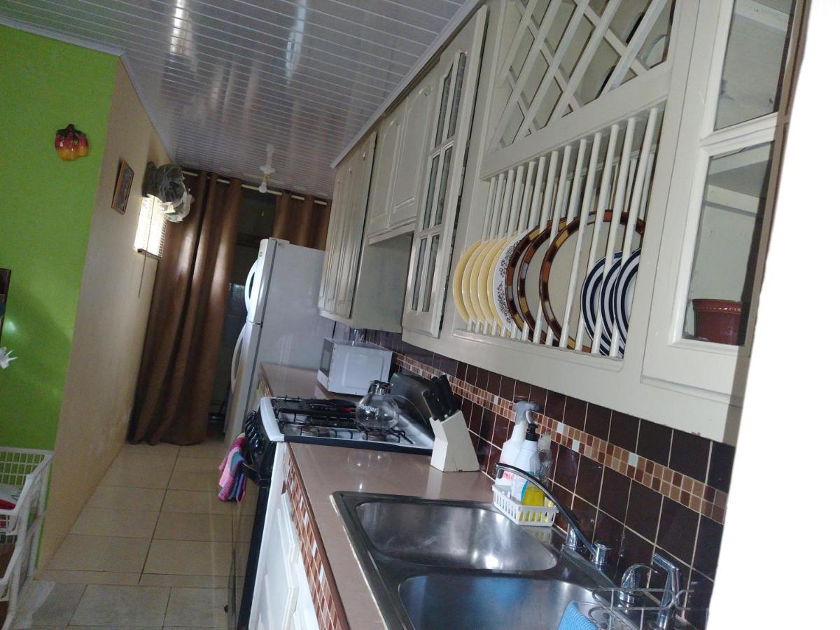 Gables Vacation Rentals With Private Gated Parking Onsite Knockpatrick 外观 照片