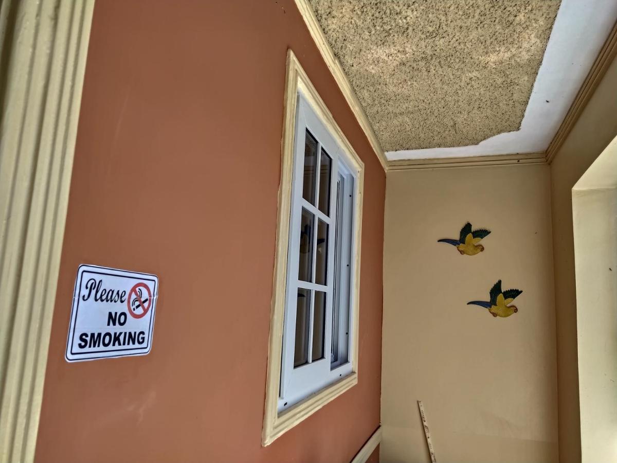 Gables Vacation Rentals With Private Gated Parking Onsite Knockpatrick 外观 照片