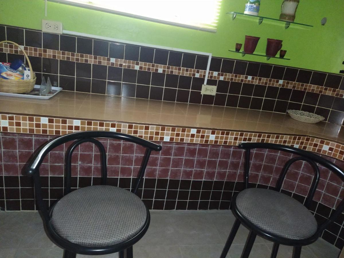 Gables Vacation Rentals With Private Gated Parking Onsite Knockpatrick 外观 照片