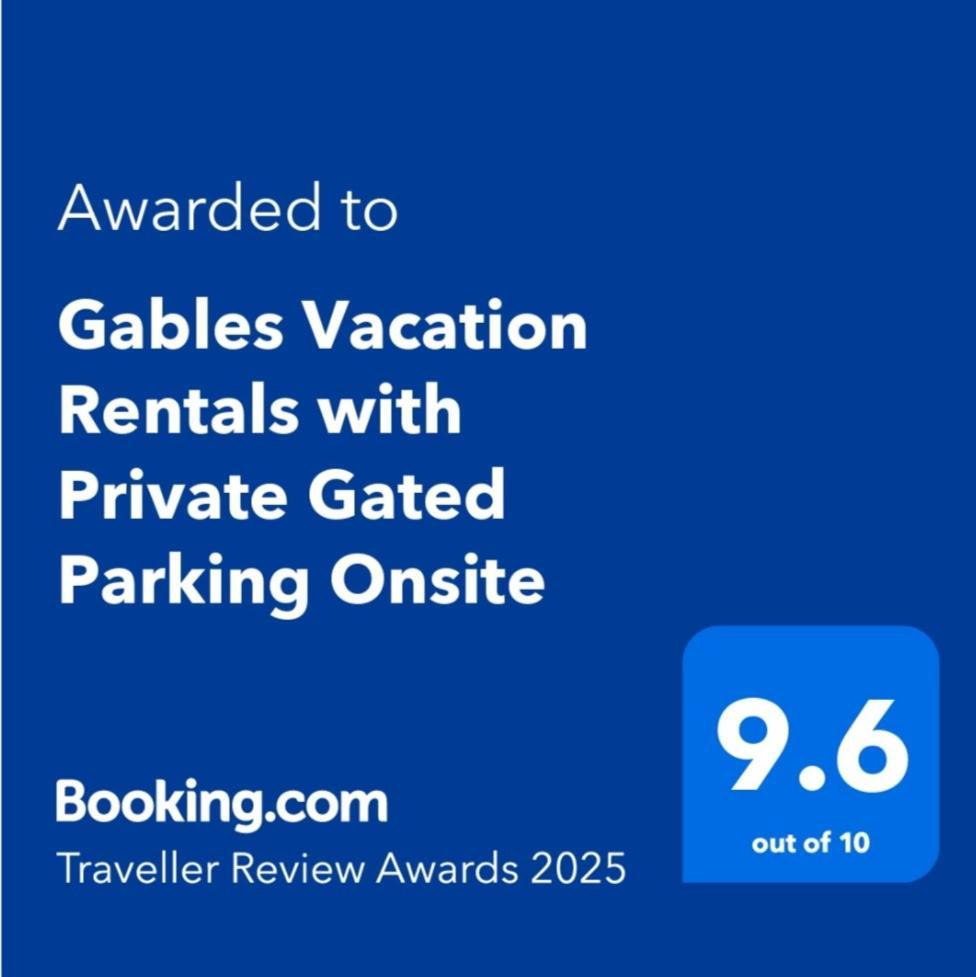 Gables Vacation Rentals With Private Gated Parking Onsite Knockpatrick 外观 照片